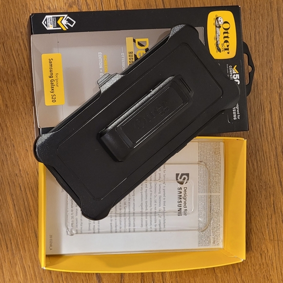 OtterBox Defender Case (Samsung S20) Screenless - Picture 3 of 4